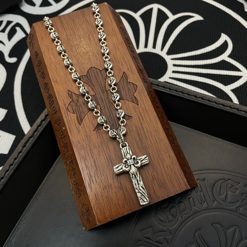 Ch*0me He**ts necklaces